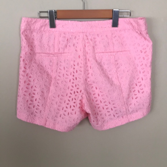 LILLY PULITZER Kelly Short Oval Petal Eyelet Sz 6 - Picture 6 of 6